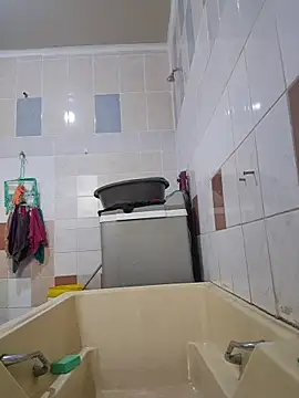 yourburget's cam snapshot