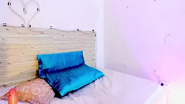 lilahSweet live sex cam