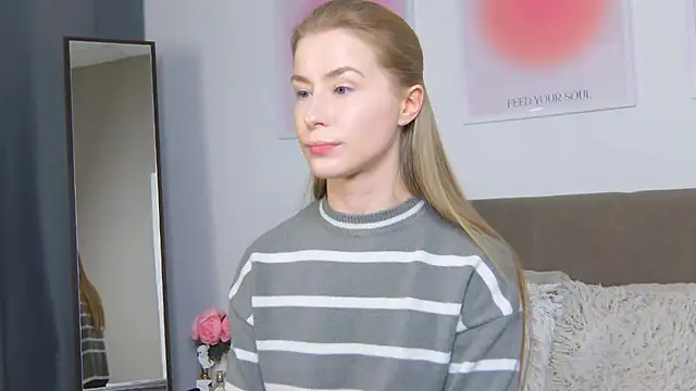 VioletiSwone live sex cam