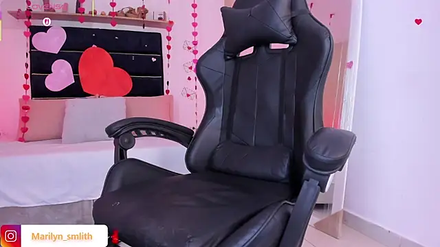 MarilynSmIith live sex cam