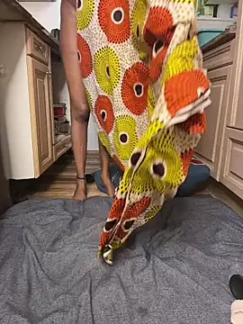 ShantelSexyYoungMilfie live sex cam