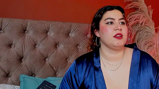 ari_rouse_'s cam snapshot