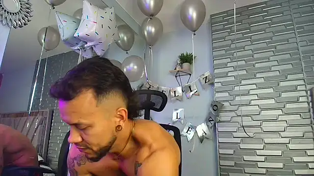 ARON_TAYLER01 live sex cam