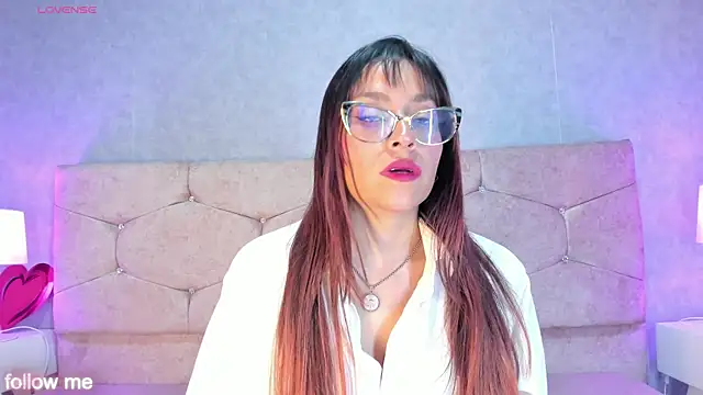 Chloe_Miiler's cam snapshot