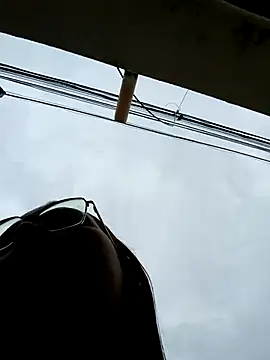 young_dairy01's cam snapshot