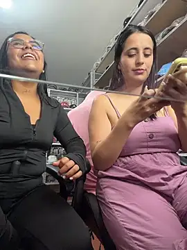 GiaDuque live sex cam