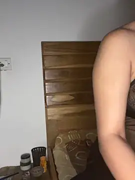 pune__model's cam snapshot