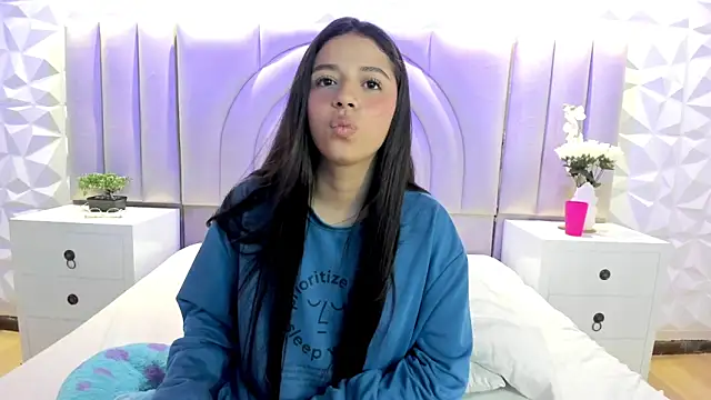 smiling_angeel's cam snapshot