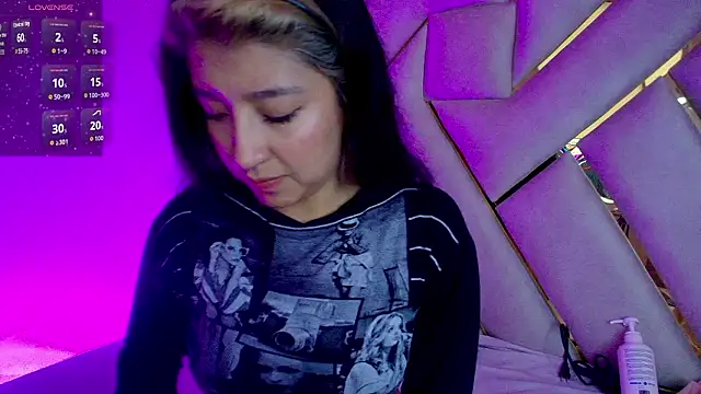 Dahiana_Dmour_'s cam snapshot