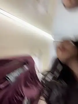 Holly_Play live sex cam