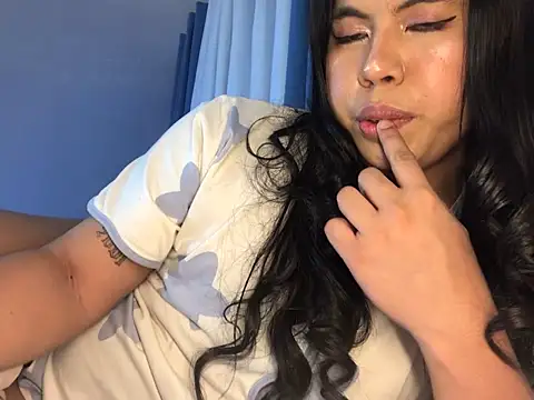 Seductive_Cockybella live sex cam