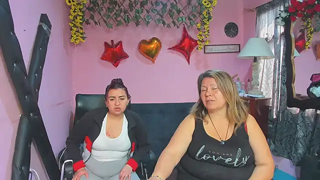 lesbiancuple live sex cam