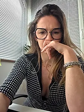 lucie_mehott live sex cam