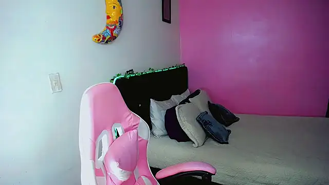 SweetKim21 live sex cam