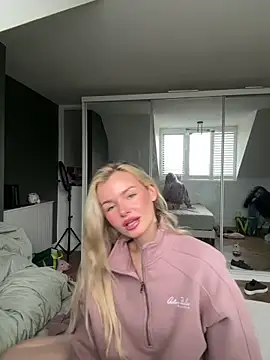 MeganMillerUK's cam snapshot