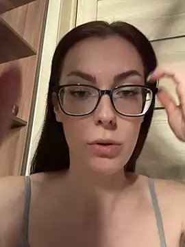 RussianGirls_'s cam snapshot