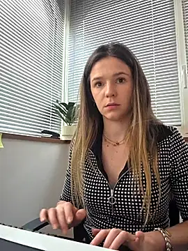 lucie_mehott live sex cam