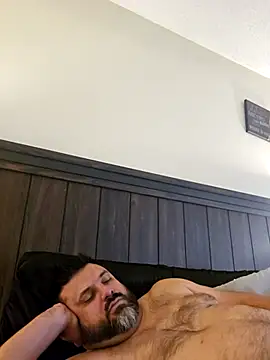 Roddog18 live sex cam