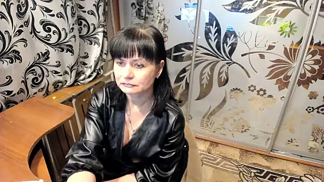 EVILENSA live sex cam