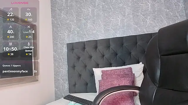 aria__monroe's cam snapshot