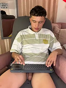 Dominik_Souza live sex cam
