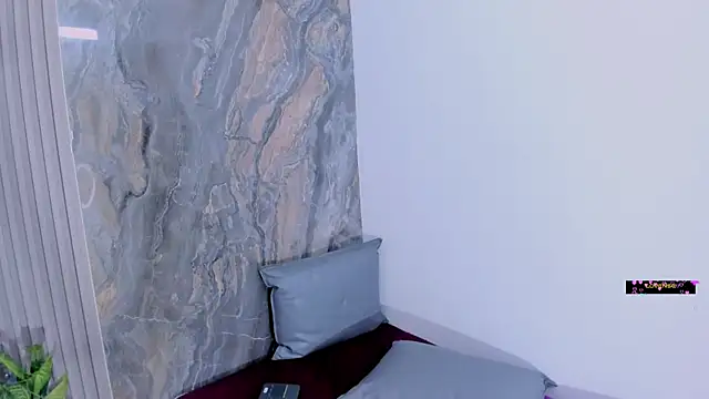 ScarletDollxxx's cam snapshot