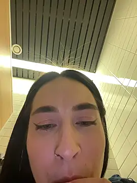 Holly_Play live sex cam