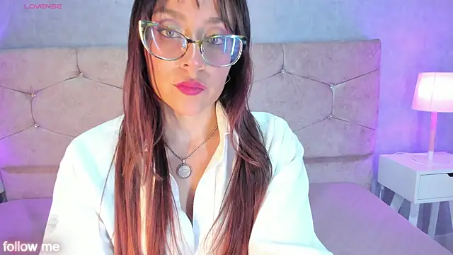 Chloe_Miiler's cam snapshot