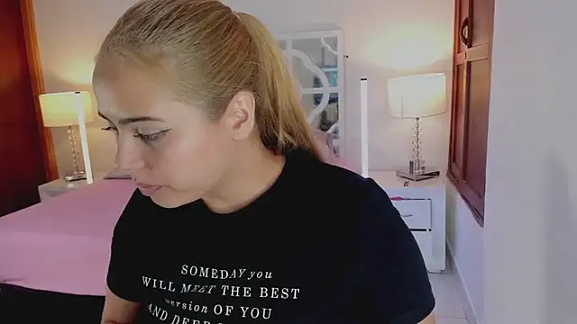 MikaelaStone live sex cam