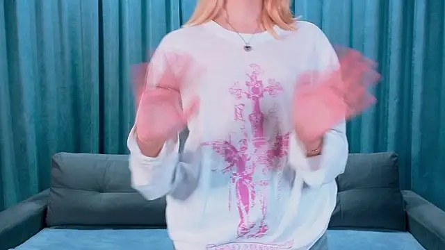 EmilyReyess's cam snapshot