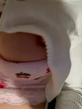 lilly_cherry69's cam snapshot