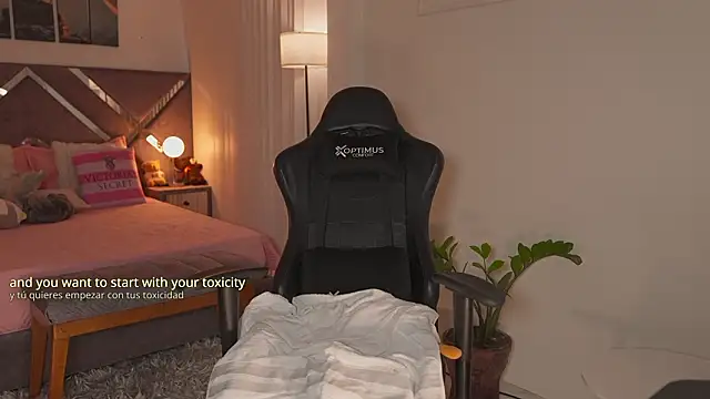 KateOwens's cam snapshot