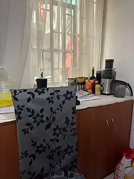 charlotte_stevenss_'s cam snapshot