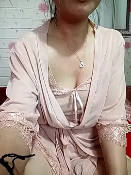 Suri_sexywet's cam snapshot