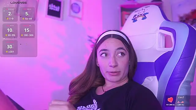 issa_monterrey_'s cam snapshot