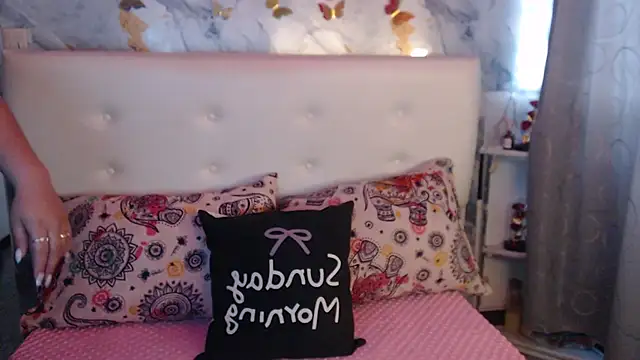 Nicolelewllss's cam snapshot