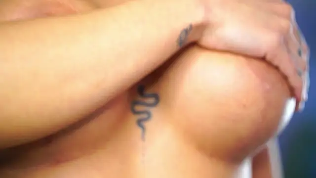 ZenyaNoir live sex cam