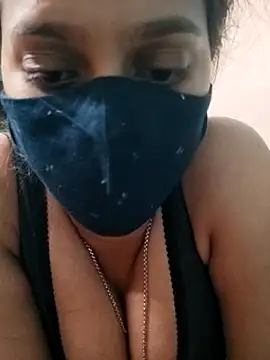 me-leela's cam snapshot