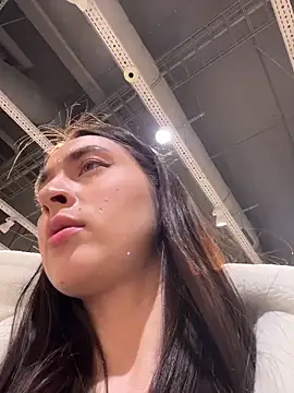 Holly_Play live sex cam