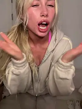 SexySaraxxoo live sex cam