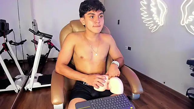 _TaylorBlack live sex cam