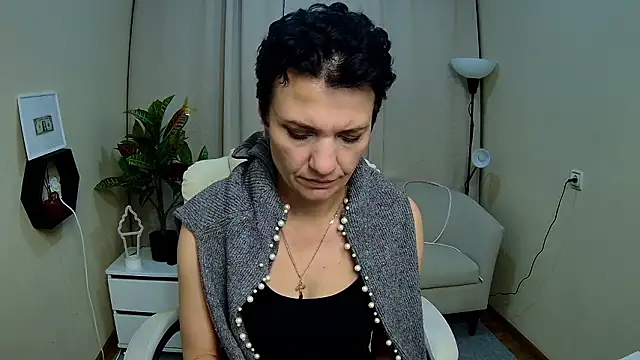 AvaSaturnian's cam snapshot