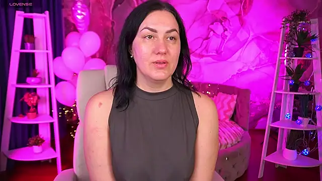 VelvetLuck's cam snapshot