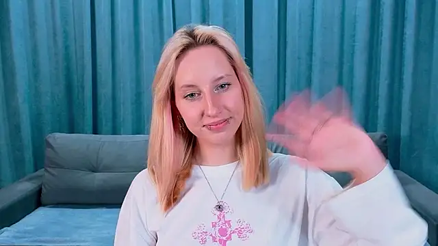 EmilyReyess's cam snapshot