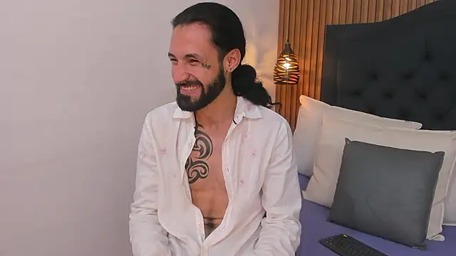 Hisoka_011 live sex cam