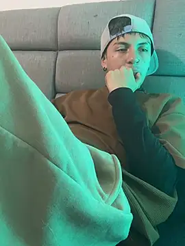 NaytonFreeman live sex cam