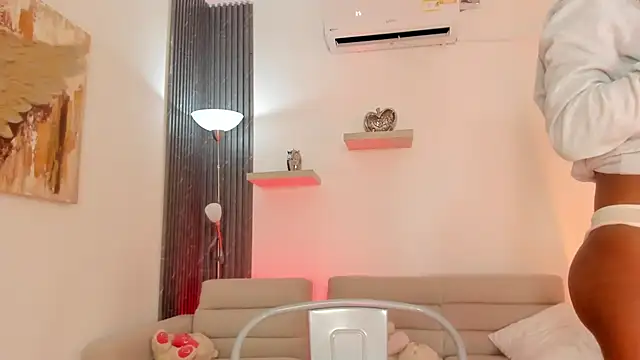 TAHIELA_ live sex cam