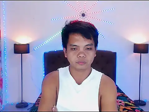 XExtraServiceManX's cam snapshot