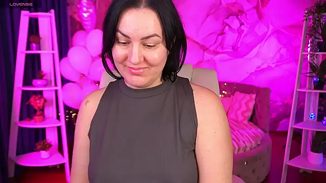 VelvetLuck's cam snapshot