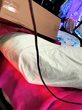 gurlnips live sex cam